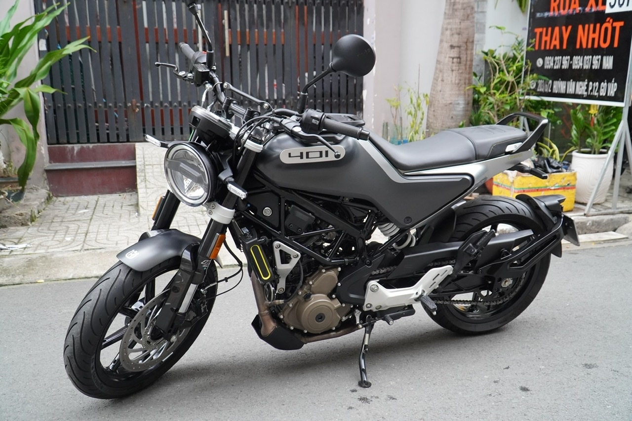 Husqvarna Svartpilen 401 Lướt BSSG